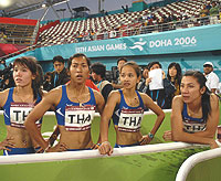 ทีมผลัด 4x100 เมตร หญิง