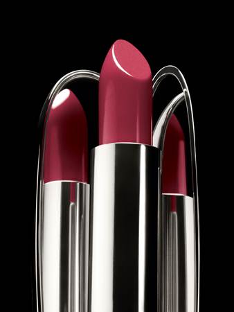 Rouge G Exceptional Complete Lip Colour สีชมพูสด จาก Guerlain (ราคา 2,000 บาท) 