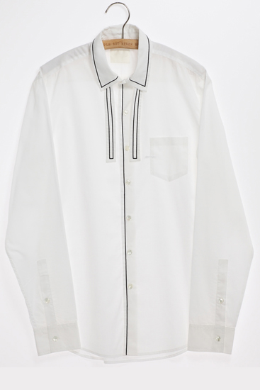 เสื้อเชิ้ตสีขาว จาก Greyhound ราคา 2,695 บาท