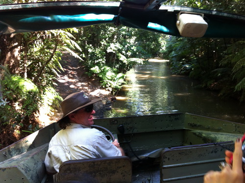 นั่งรถสะเทิ้นน้ำสะเทิ้นบก (Army Duck) ตะลุย Kuranda Rain Forest Station Nature Park 