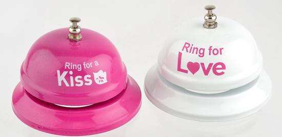 สร้างความแปลกใหม่ให้กับคนรักด้วย “กระดิ่งแห่งรัก” มีให้เลือกแบบ Ring for a  Kiss หรือ Ring for Love ราคา 250.-