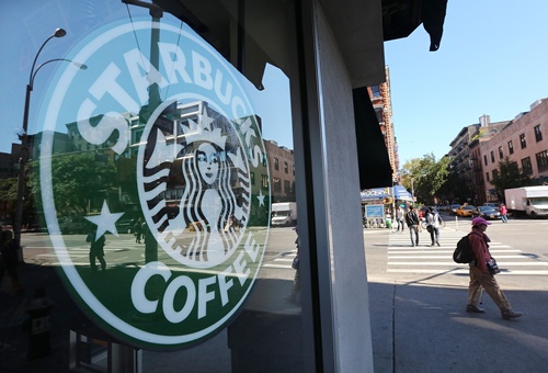 Starbucks will take full ownership of its Japanese operations for more than $900 million, a move it said was aimed at further tapping its second-largest market. -- Photo: AFP