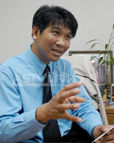 นายธนวรรธน์ พลวิชัย ผู้อำนวยการศูนย์พยากรณ์เศรษฐกิจ และธุรกิจ มหาวิทยาลัยหอการค้าไทย