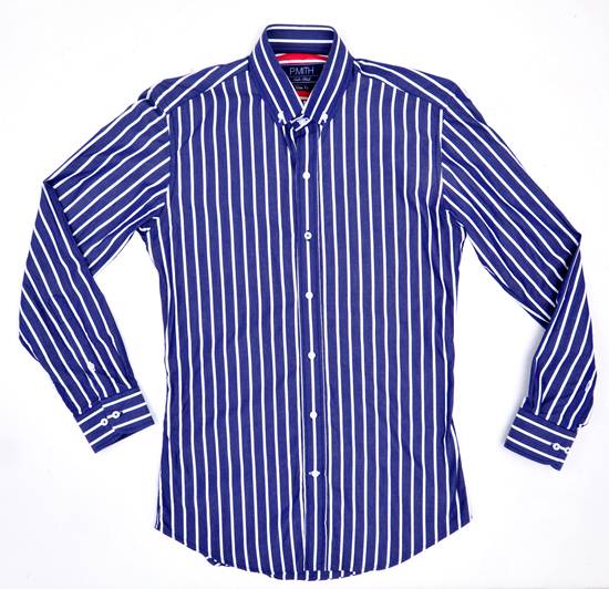 เสื้อเชิ้ตผ้าคอตตอนใส่สบาย ลายริ้ว สีน้ำเงินขาว จาก P.MITH ราคา 2,290 บาท