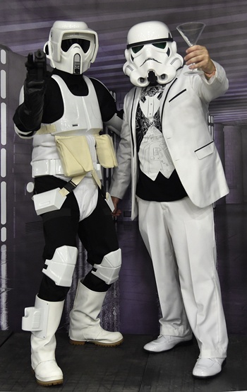 Miami, Florida, UNITED STATES: Fans dressed as stormtroopers from the movie Star Wars pose for a photo during Florida SuperCon on June 25, 2015, at the Miami Beach Convention Center in Miami, Florida. AFP PHOTO/Rhona Wise