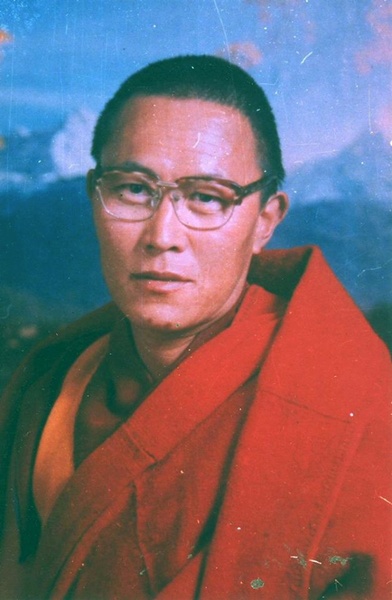 ภาพ  เทนซิน ดีเลค รินโปเช  ที่รอยเตอร์สได้รับจากกลุ่มรณรงค์สิทธิชนชาติทิเบต Students for a Free Tibet (แฟ้มภาพ รอยเตอร์ส)