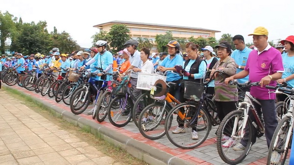 วิโรจน์ จิวะรังสรรค์ ผู้ว่าราชการจังหวัดเลย นำนักปั่นซ้อมใหญ่ “Bike For Mom ปั่นเพื่อแม่” 