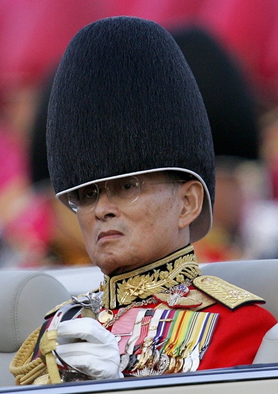 Thailands revered but ailing King Bhumibol Adulyadej has been treated for water on the brain and a chest infection, the palace has revealed in a rare statement, amid public concern over the health of the worlds longest serving monarch. -- Photo: AFP