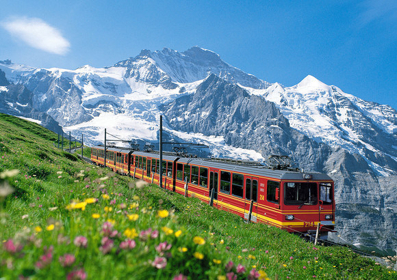 บริษัทรถไฟสวิตเซอร์แลนด์ จัดรถไฟขบวนพิเศษสำหรับต้อนรับนักท่องเที่ยวเอเชีย โดยเฉพาะชาวจีน (ภาพเหรินหมินหว่าง)