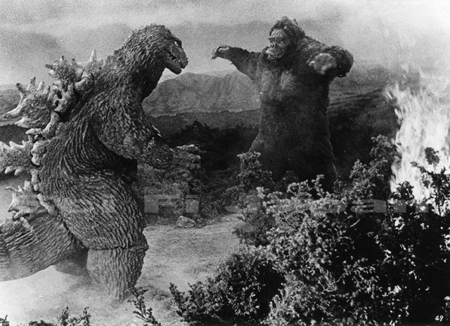 เคยเจอกันใน King Kong vs. Godzilla (1962)  ที่ญี่ปุ่นเป็นผู้สร้างมาแล้ว