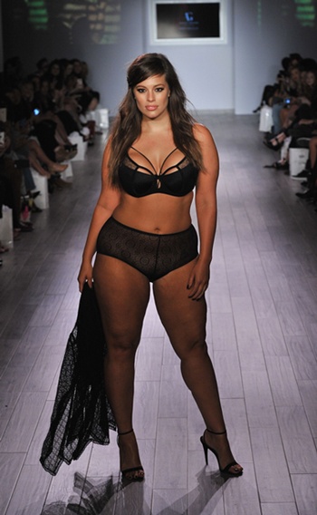 New York, New York, UNITED STATES: Model/designer Ashley Graham walks down the runway during the Addition Elle/Ashley Graham Lingerie Collection fashion show during the Spring 2016 Style 360 on September 15, 2016 in New York City. Fernando Leon/Getty Images/AFP