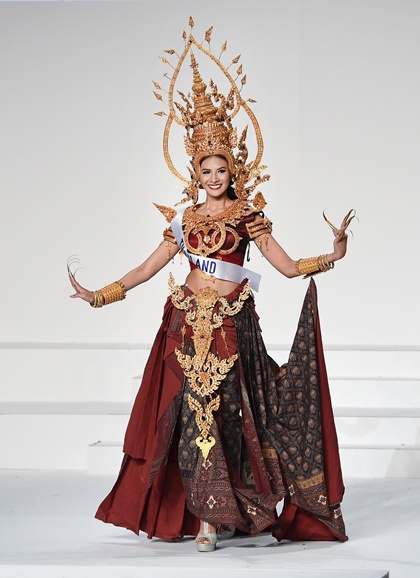 Tokyo, Tokyo, JAPAN: Miss Thailand Sasi Sintawee displays her national costume during the Miss International beauty pageant in Tokyo on November 5, 2015. Representatives from 70 countries and regions are taking part in the beauty pageant. AFP PHOTO/Toru Yamanaka