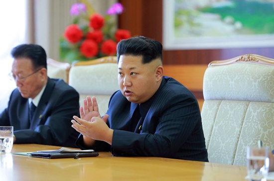 South Korea said Monday it was closely watching for any signs of an imminent North Korean missile test after Pyongyang reportedly issued a no-sail zone off its east coast. -- Photo: AFP