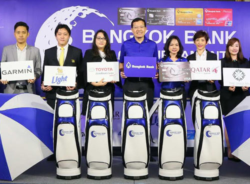 โชค ณ ระนอง ผู้ช่วยผู้จัดการใหญ่ ผู้จัดการสายบัตรเครดิต ธนาคารกรุงเทพ จำกัด (มหาชน) เป็นประธานแถลงข่าวเปิดตัวแคมเปญ “Bangkok Bank Golf Tournament 2016” ณ โรงแรมดุสิตธานีเมื่อวันที่ 23 พฤษภาคมที่ผ่านมา 