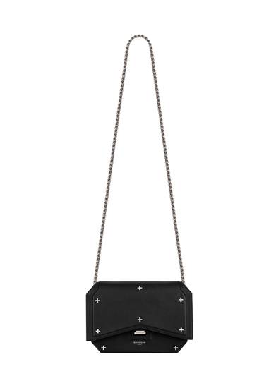 กระเป๋าใบจิ๋วประดับเมทัลลิก จาก Givenchy