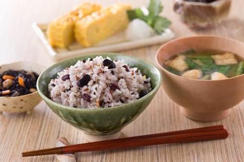 นักโภชนาการญี่ปุ่นแนะนำอาหารเพื่อสุขภาพ