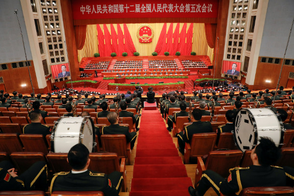 ภาพพิธีเปิดการประชุมสมัชชาผู้แทนประชาชนจีน (NPC) ชุดที่ 12 ครั้งที่ 5 ณ มหาศาลาประชาคมจีน กรุงปักกิ่ง เมื่อที่ 5 มี.ค. 2017 (ภาพรอยเตอร์ส)