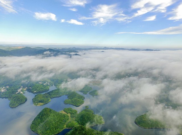 ทะเลสาบไป่ฮวา เมืองกุ้ยหยาง มณฑลกุ้ยโจว (ภาพจาก ซีเอฟพี)