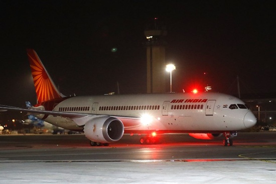 A Boeing 787 flight number AI139 of Indian national carrier Air India, from New Delhi, performs manoeuvres on the tarmac at Ben Gurion International Airport on the outskirts of Tel Aviv, on March 22, 2018 after using for the first time Saudi airspace. The flight AI319 is the first Air India flight to land in Tel Aviv after using Saudi airspace. Jack Guez/AFP