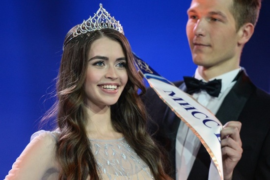 Maria Vasilevich smiles after being crowned Miss Belarus 2018 in Minsk on May 4, 2018. Maxim Malinovsky/AFP