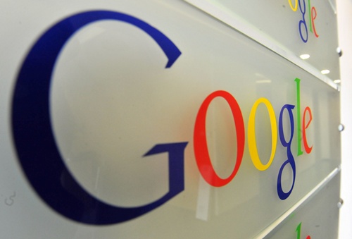 A court cleared the way for a rare defamation action against Google on Wednesday after a man claimed the global internet giant published material linking him to Australias criminal underworld. -- Photo: AFP