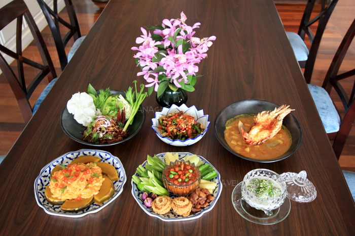 เลิศรสอาหารไทยดั้งเดิมที่ สุภัทรา ริเวอร์ เฮ้าส์