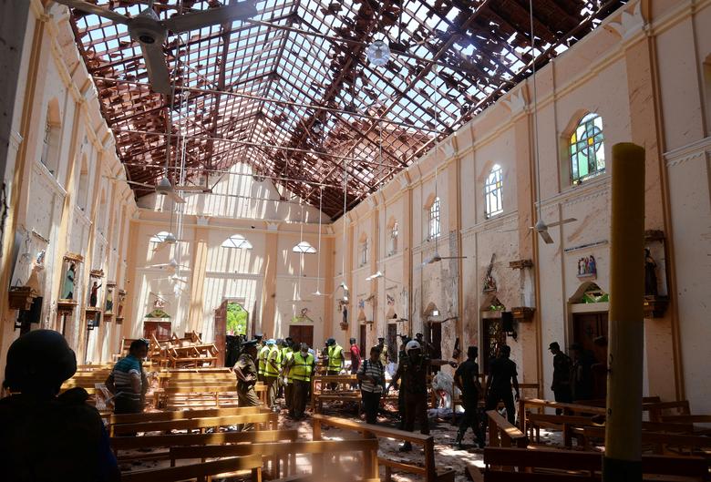 สภาพความเสียหายในโบสถ์แห่งหนึ่ง จากเหตุการณ์ระเบิดโบสถ์และโรงแรมหลายแห่งที่ศรีลังกา