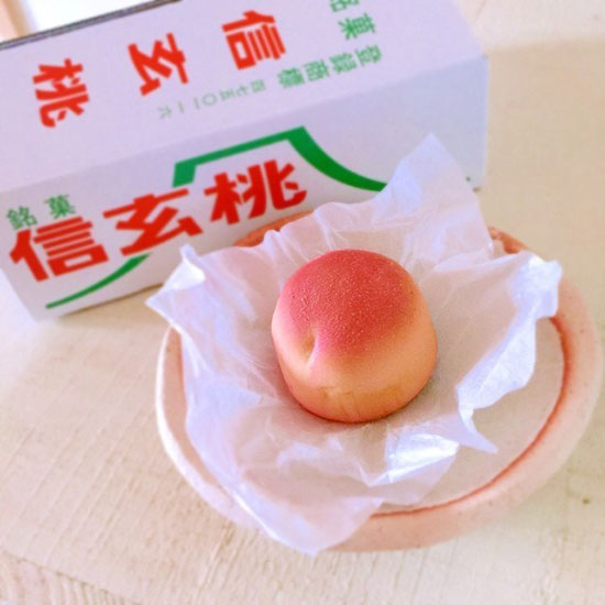  Shingenmomo ของฝากขึ้นชื่อรูปลูกพีชสุดน่ารัก