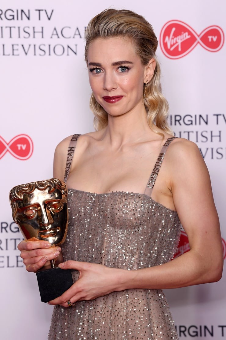 รางวัลนักแสดงสมทบยอดเยี่ยมที่เธอได้รับจาก BAFTA (British Academy Film Awards ) ใน 2018 จากการแสดงอย่างสุดพลังในซีรีย์ The Crown