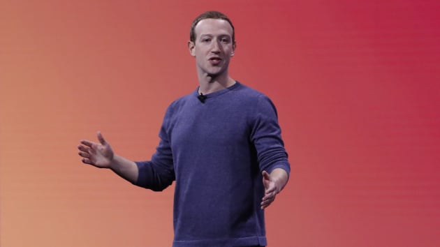 แฟ้มภาพ Mark Zuckerberg ประธานเจ้าหน้าที่บริหาร Facebook ขณะกล่าวสุนทรพจน์ในงานประชุมนักพัฒนา F8 ประจำปีของ Facebook Inc ที่เมืองซานโฮเซ รัฐแคลิฟอร์เนีย สหรัฐอเมริกา วันที่ 30 เมษายน 2019
