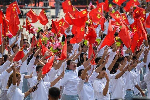 ชาวจีนร่วมเฉลิมฉลองเทศกาลวันชาติ (แฟ้มภาพเอเอฟพี)