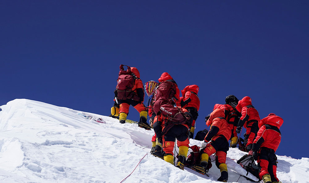 ทีมสำรวจชาวจีนกับภารกิจวัดความสูงครั้งใหม่ของยอดเขาเอเวอเรสต์