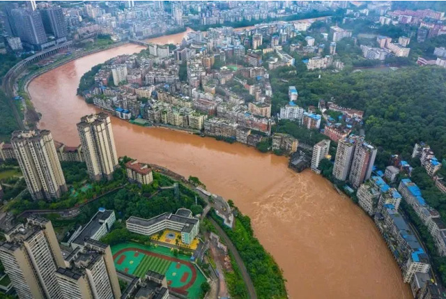 แม่น้ำฉีเจียง ในนครฉงชิ่ง ทางตะวันตกเฉียงใต้ของประเทศจีน เมื่อวันที่ 1 กรกฎาคม 2563 (ภาพซินหัว)