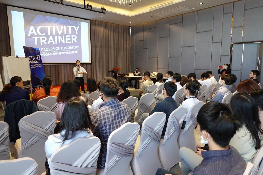“ธณิกานต์” เปิดตัวโครงการ “Activity Trainer” สร้างเยาวชนเป็นผู้นำ ...