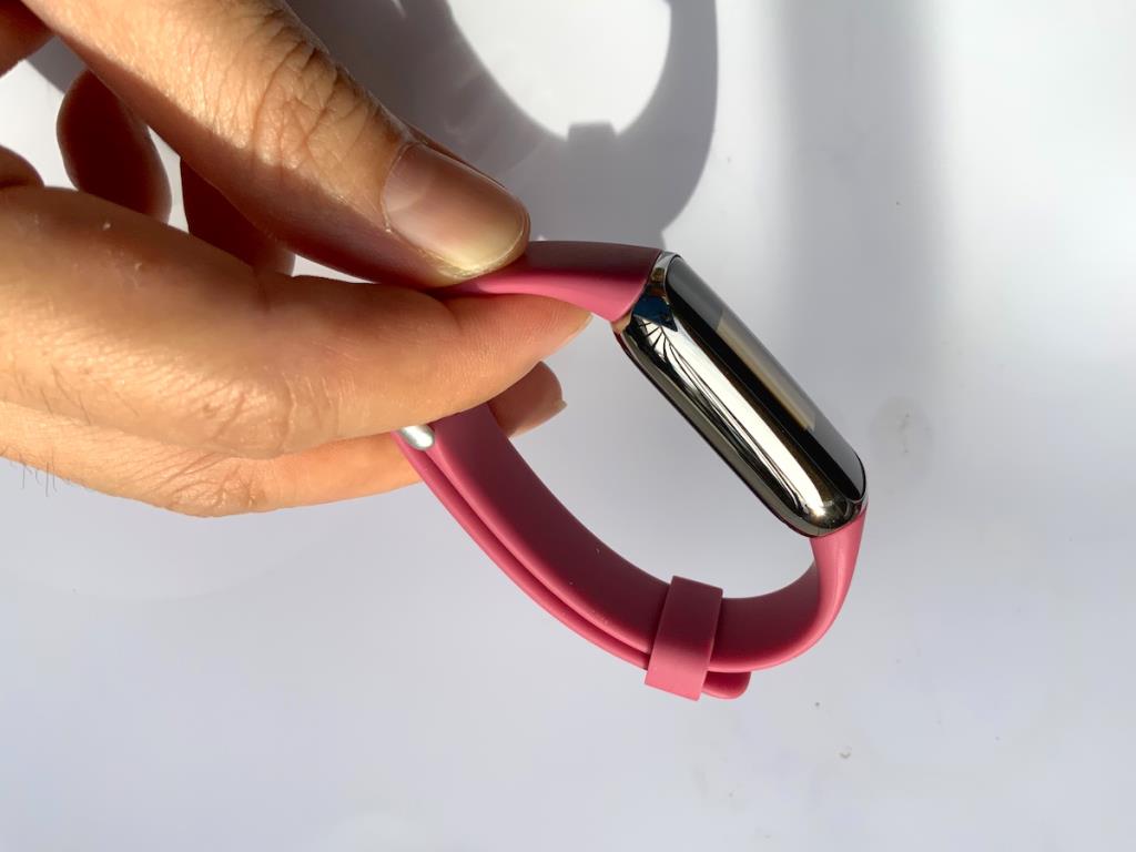 Fitbit Luxe ให้สไตล์เหมือนเเครื่องประดับ