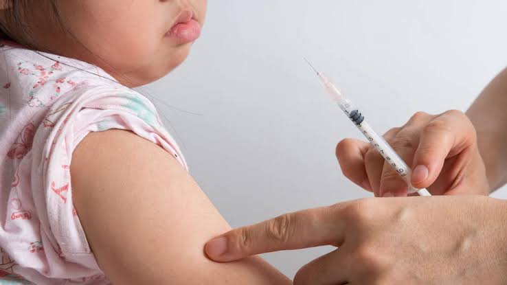ราชวิทยาลัยกุมารแพทย์ฯ เพิ่มคำแนะนำฉีดวัคซีนโควิด เด็ก 6 เดือน - 5 ปี เน้น 8 กลุ่มเสี่ยง ย้ำต่ำกว่า 2 ขวบควรฉีดกล้ามเนื้อหน้าขา