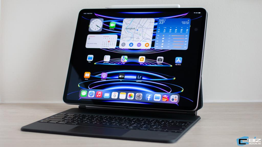 iPad Pro M2 ใช้งานคู่กับ Magic Keyboard ราคามหัศจรรย์