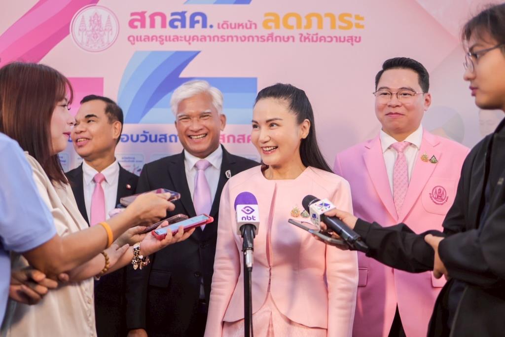 “นฤมล”ดันโมเดลสหกรณ์กลาง สกสค.รวมหนี้ครูทั่ว ปท.กว่า 1.4 ล้านล้านบาท การันตีดอกเบี้ยต่ำ สกัดสร้างหนี้ใหม่ ย้ำ ภารกิจเร่งด่วน เพื่อคุณภาพชีวิตครู