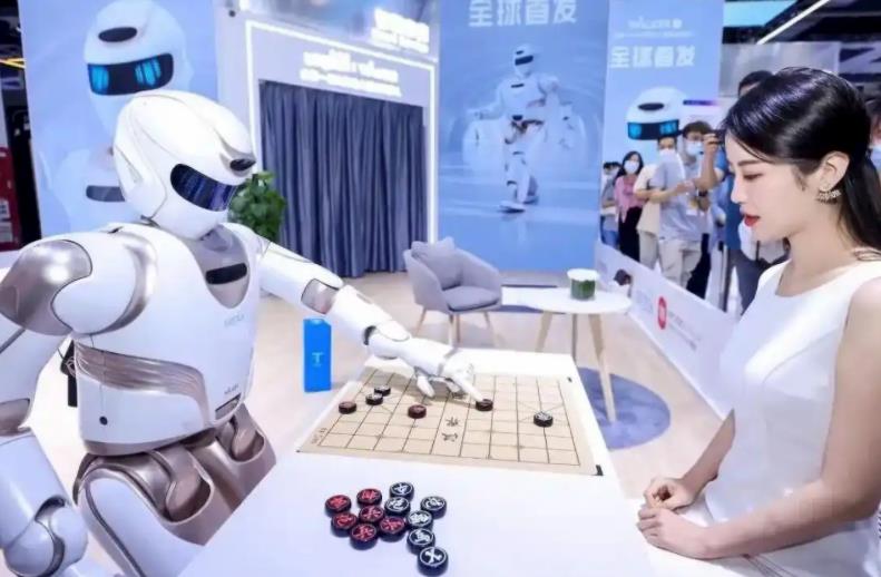 New China Insights : ชาวจีนต้องปรับตัวกันอย่างไรในยุคของหุ่นยนต์และปัญญาประดิษฐ์