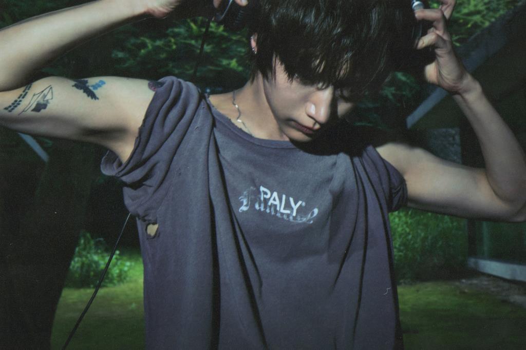 “TEN” ศิลปินระดับโลก ปล่อยซิงเกิลใหม่ ‘OUTWEST’ เปิดบทใหม่ในฐานะศิลปินเดี่ยว ส่ง ‘OUTWEST’ เป็นบทพิสูจน์สีสันทางดนตรีที่หลากหลาย พร้อมร่วมแต่งเนื้อร้องและทำนองด้วยตัวเอง