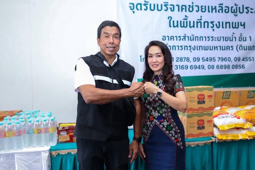 ‘S&P’ มอบผลิตภัณฑ์ ช่วยผู้ประสบภัยน้ำท่วม ผ่านผู้ว่าฯ กทม.