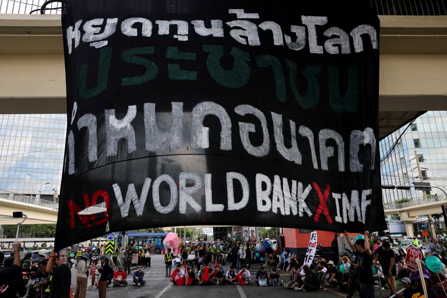 สื่อเขมรตีปี๊บ!อ้างนักวิเคราะห์เตือนไทย เสี่ยงเกิดจลาจลเผาบ้านเผาเมืองเหมือนฝรั่งเศส