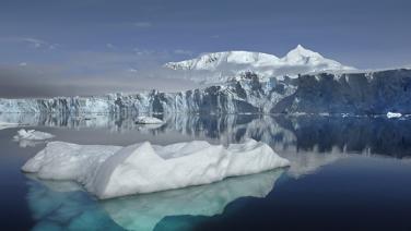 น้ำแข็งในทะเลรอบแอนตาร์กติกช่วงฤดูหนาว แตะระดับต่ำสุดเป็นประวัติการณ์