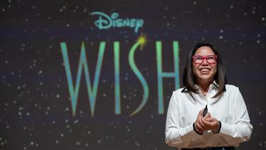ส่งต่อแรงบันดาลใจระดับโลก!! "ฝน วีระสุนทร" ผู้กำกับชาวไทยจาก "Disney’s Wish พรมหัศจรรย์" จัดมาสเตอร์คลาสให้นักศึกษามหาวิทยาลัยศิลปากร