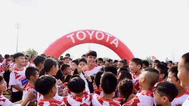 "TOYOTA Junior Football Clinic 2024" บุกสร้างแรงบันดาลใจเยาวชนในจังหวัดชลบุรี