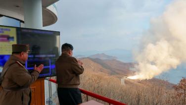 ของเล่นใหม่! เกาหลีเหนืออวดทดสอบเครื่องยนต์เชื้อเพลิงแข็งสำเร็จ  ส่อเค้าอาจได้เทคโนโลยีขีปนาวุธไฮเปอร์โซนิกจากรัสเซีย