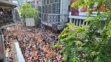 ประมวลภาพ : คึกคัก! สงกรานต์ในงาน Let's get hype with Songkran Festival in SILOM