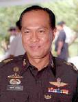 ผบ.ทบ.ย้ำพร้อมคุย “พจมาน-แม้ว” แต่เรื่องคดีต้องว่ากันตาม กม.