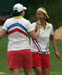 สาวโสมนิ่งปินส์ขึ้นทาบฝูงกอล์ฟเวิลด์คัพรอบ 2