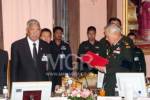 PM Samak launches weekly TV talk program